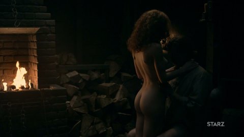 Sophie Skelton - Sexy Scenes in Outlander s04e08 (2018)
