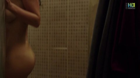 Melissa Drigeard - Sexy Scenes in Mafiosa s04e02 (2012)