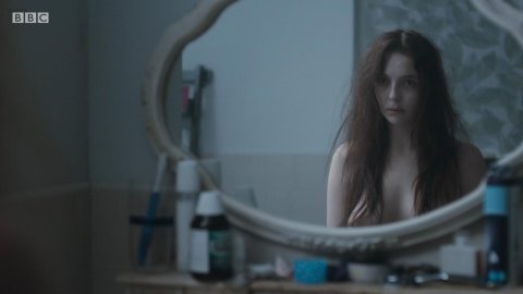 Jodie Comer - Sexy Scenes in Thirteen s01e01 (2016)