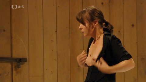 Anna Stropnicka, Monika Malacova - Sexy Scenes in Je třeba zabít Sekala (2018)