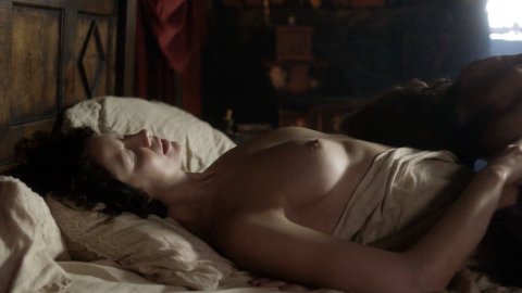 Caitriona Balfe - Sexy Scenes in Outlander s03e06 (2017)