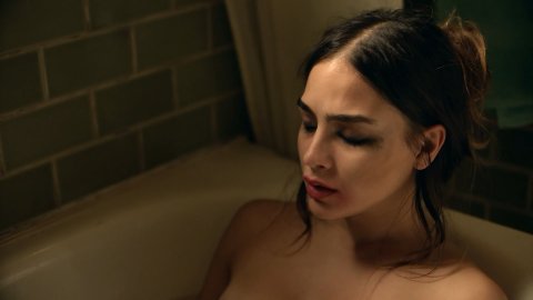 Melissa Barrera - Sexy Scenes in Vida s02e07 (2019)