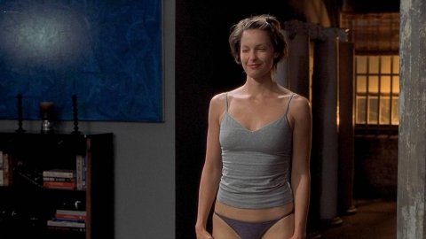 Ashley Judd - Sexy Scenes in Someone Like You... (2001)