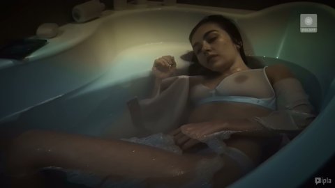 Adrianna Izydorczyk - Sexy Scenes in Ślad s01e04 (2018)