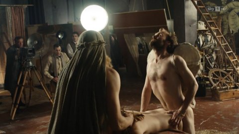Franziska Holitschke - Sexy Scenes in Babylon Berlin s01 (2017)
