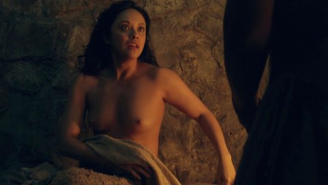 Marisa Ramirez - Sexy Scenes in Spartacus s01e05 (2011)