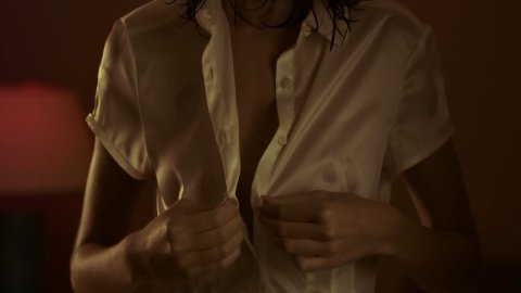 Mireia Oriol - Sexy Scenes in Amo (2016)
