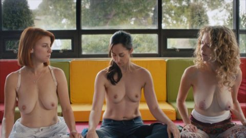 Catherine Reitman, Dani Kind, Juno Rinaldi - Sexy Scenes in Workin' Moms s01e01 (2017)