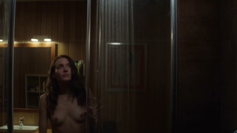 Josefin Asplund - Sexy Scenes in Sanctuary s01e03e06 (2019)