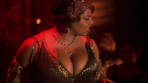 Queen Latifah - Sexy Scenes in Chicago (2002)