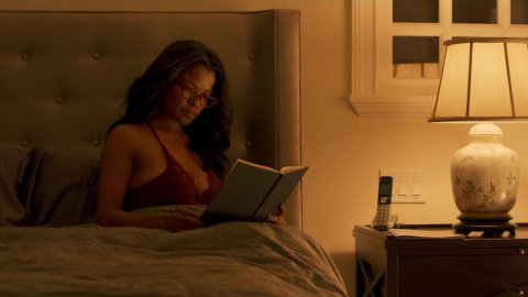 Keesha Sharp - Sexy Scenes in Lethal Weapon s01e01 (2016)