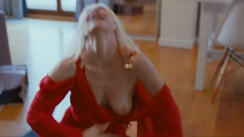 Katarzyna Warnke - Sexy Scenes in Kobiety Mafii s01e03 (2018)