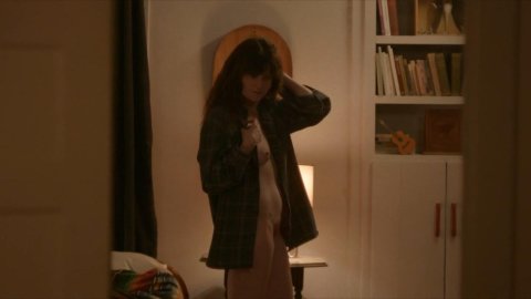 Kathryn Hahn - Sexy Scenes in I Love Dick s01e08 (2017)