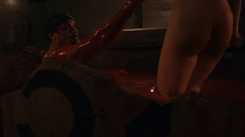 Gia Crovatin - Sexy Scenes in Van Helsing s02e02 (2017)