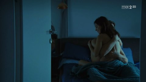 Adriana Kalska - Sexy Scenes in M jak miłość e1405 (2018)