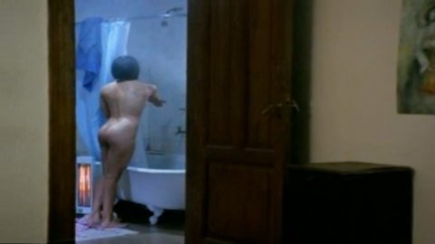 Claudia Pereira - Sexy Scenes in First Dog (2009)