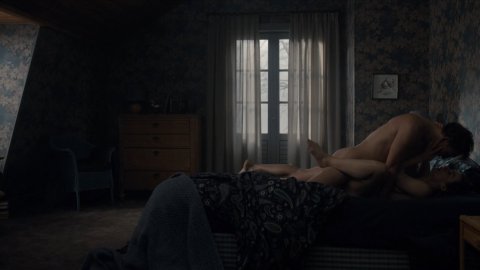 Maja Schone - Sexy Scenes in Dark s01e01 (2017)