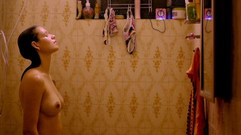 Kelly Crifer, Barbara Colen - Sexy Scenes in In the Heart of the World (2019)