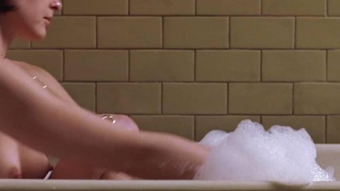 Ashley Judd - Sexy Scenes in Eye of the Beholder (2000)