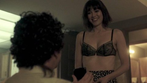 Mary Elizabeth Winstead - Sexy Scenes in Fargo s03e05 (2017)