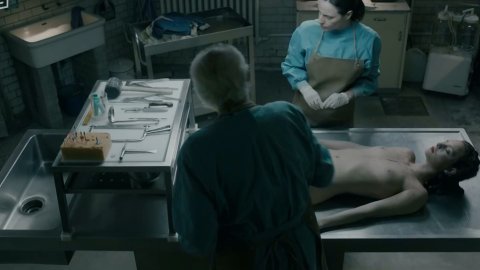 Muriel Wimmer - Sexy Scenes in Dead End s01e05 (2019)