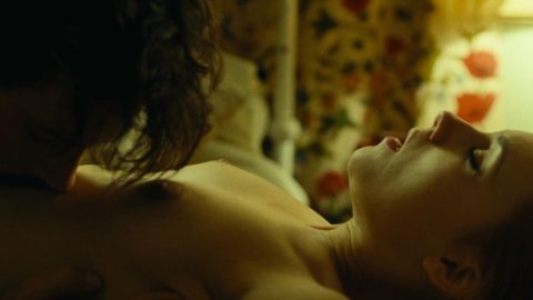 Aura Garrido - Sexy Scenes in The Body (2012)