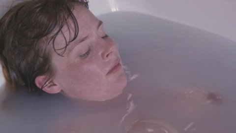 Isabelle Carre - Sexy Scenes in Hideaway (Le refuge) (2010)