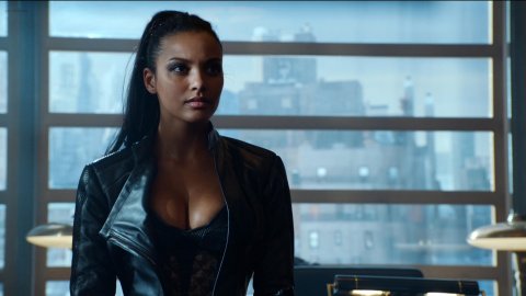 Morena Baccarin, Jessica Lucas - Sexy Scenes in Gotham s02e01 (2015)