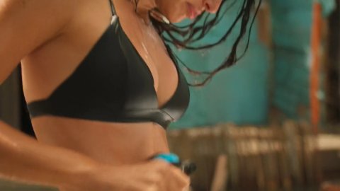 Tania Raymonde - Sexy Scenes in Deep Blue Sea 3 (2020)