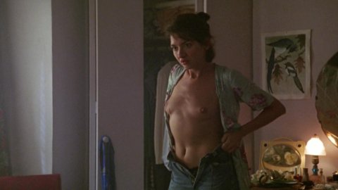 Elizabeth Pena - Sexy Scenes in Jacob's Ladder (1990)